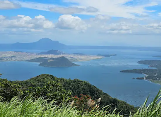 philippines/calabarzon/landmark/taal-volcano-view