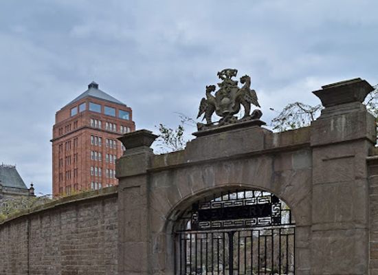 united-kingdom/dundee/attraction/the-howff-2