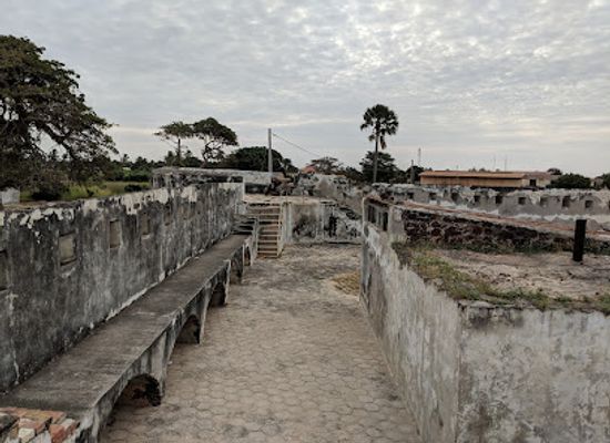 the-gambia/sabach-sanjal/landmark/fort-bullen