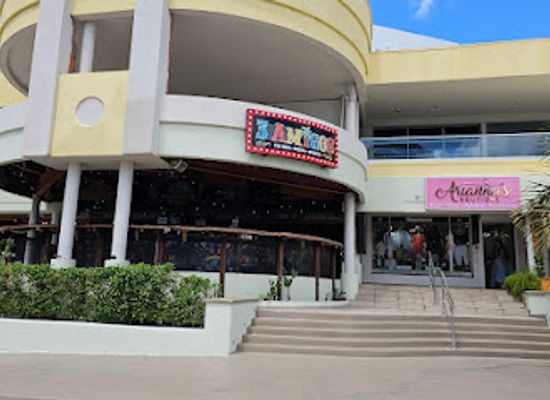 sint-maarten/maho/landmark/3-amigos