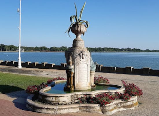 serbia/backa/landmark/memorial-fountain