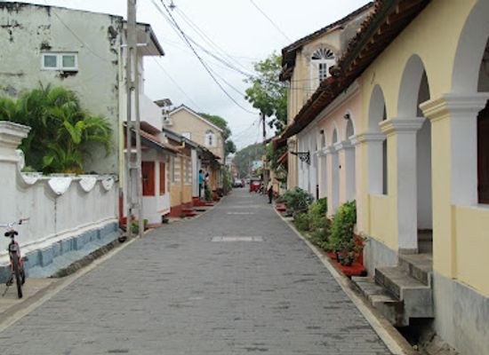 sri-lanka/galle-district/landmark/galle-fort-beach