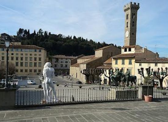 italy/mugello/landmark/piazza-mino-da-fiesole