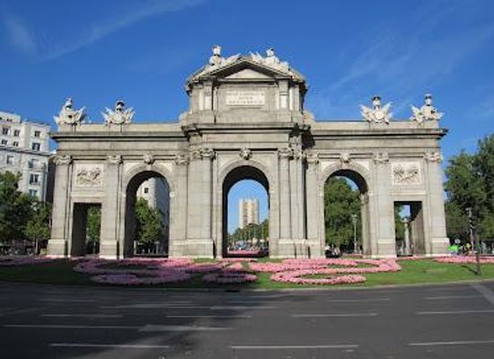 spain/madrid/landmark/pl-de-la-independencia
