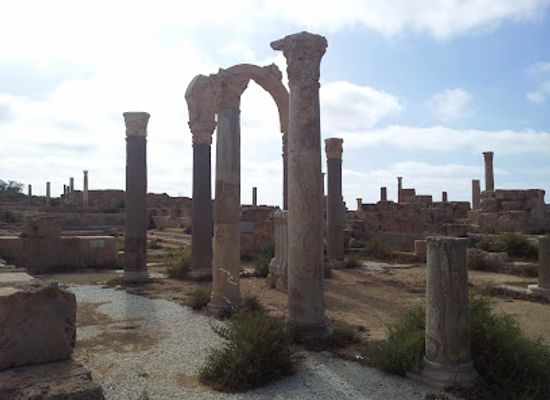 libya/jebel-nafusa/landmark/capitoleum