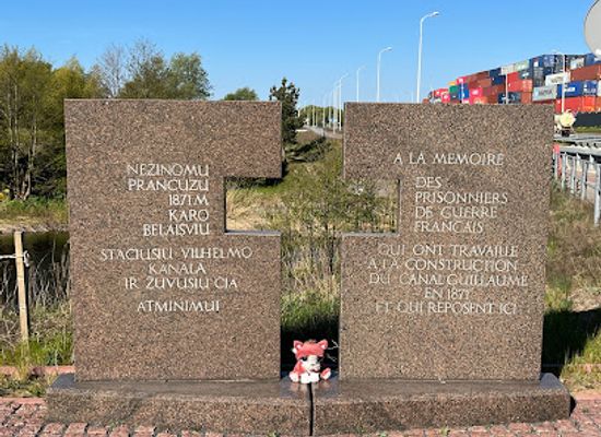 lithuania/klaipeda-region/landmark/monument-to-the-french-captives