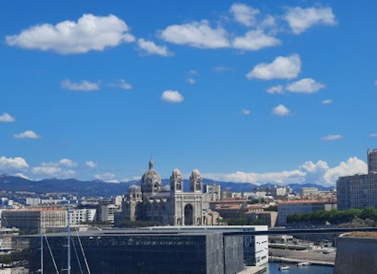france/marseille/la-joliette/landmark/vieille-tour-tour-des-trinitaires