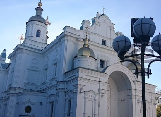 ukraine/poltava/landmark/cathedral-square