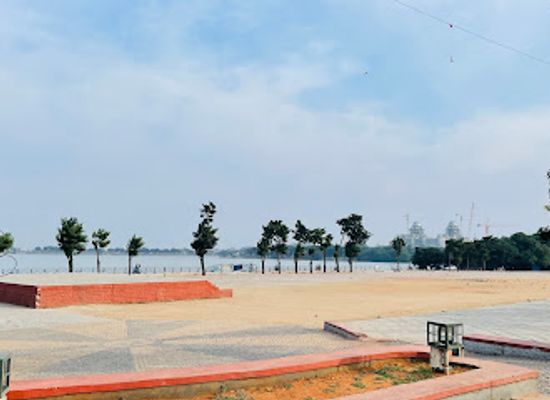 india/hyderabad/hussain-sagar/landmark/love-hyderabad-sculpture
