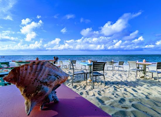 turks-and-caicos-islands/west-caicos/landmark/da-conch-shack