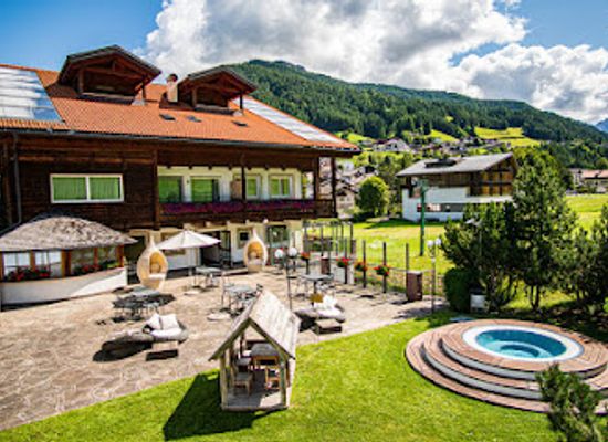 italy/val-gardena/landmark/hotel-hell
