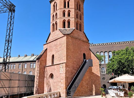 hungary/szeged/dom-ter/landmark/domotor-tower