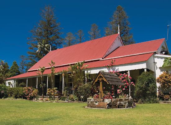 norfolk-island/two-chimneys/landmark/the-pitcairn-settlers-village