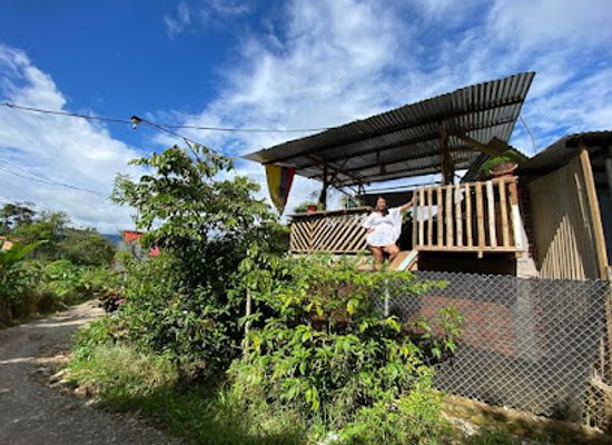 colombia/amazon/landmark/hostal-luna-llena
