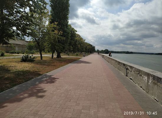 ukraine/kremenchuk/landmark/pam-yatnyy-znak-kremenchutskiy-shchutsi