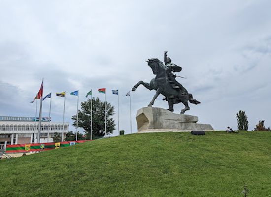 moldova/bender/landmark/suvorov-monument