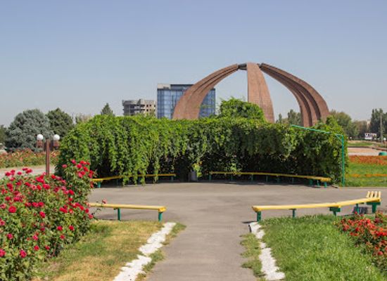 kyrgyzstan/arslanbob-walnut-forest/landmark/victory-square