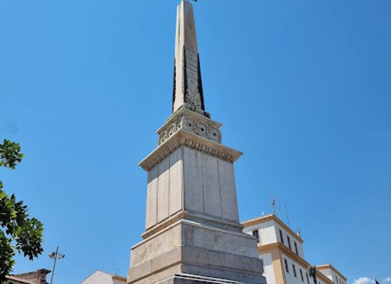 italy/palermo/landmark/obelisco-alle-tredici-vittime-della-rivoluzione-del-1860