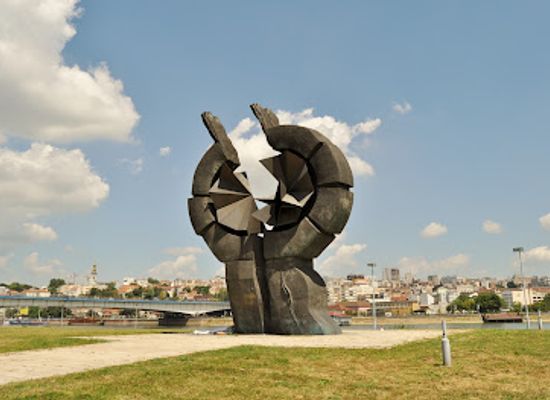 serbia/belgrade/landmark/monument-to-the-victims-of-the-sajmiste-concentration-camp