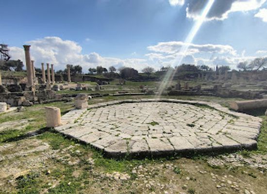 jordan/umm-qais/landmark/central-plaza