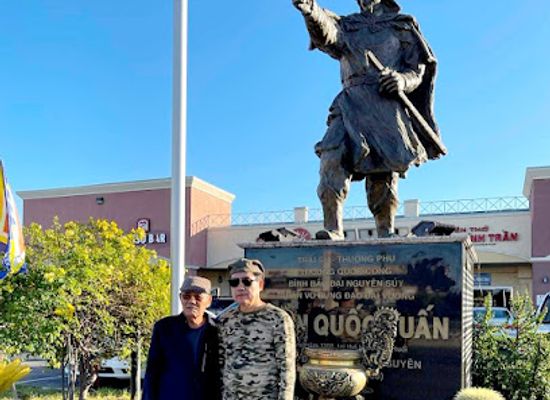 california/huntington-beach/landmark/tran-hung-dao-statue