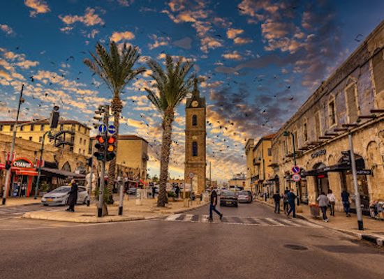 israel/tel-aviv/carmel-market/landmark/yossi-carmel-square