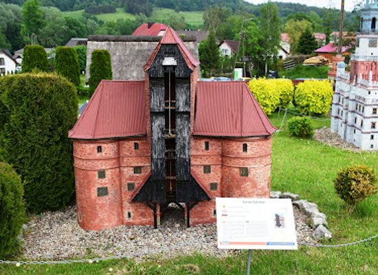 poland/kashubian-switzerland/landmark/kaszubski-miniature-park