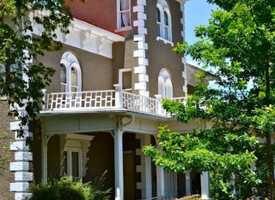 arkansas/bentonville/landmark/the-peel-museum-botanical-garden