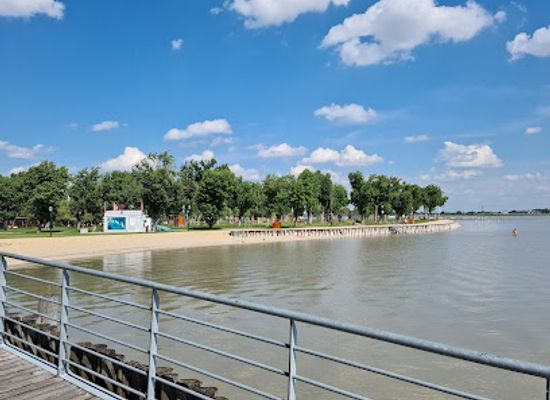 austria/lake-neusiedl/landmark/mole-west