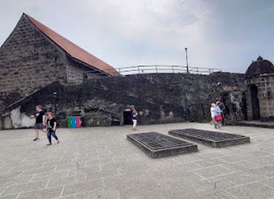 philippines/manila/landmark/baluarte-de-santa-barbara
