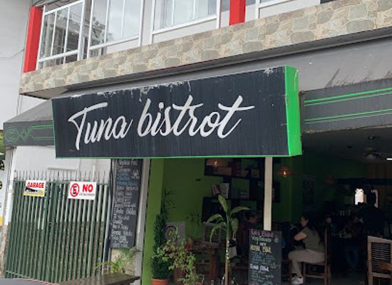 ecuador/tena/landmark/tuna-bistrot-restaurante-vegetariano