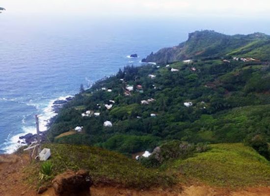 pitcairn-islands/pulau/landmark/christian-s-cave