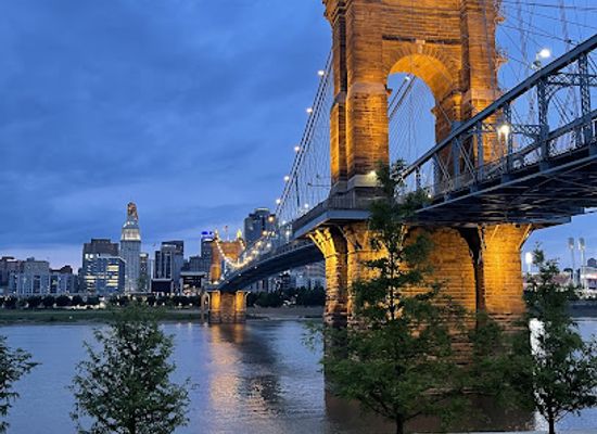 kentucky/covington/landmark/roebling-bridge-murals-by-robert-dafford