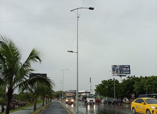 ecuador/manta/landmark/playa-de-tarqui