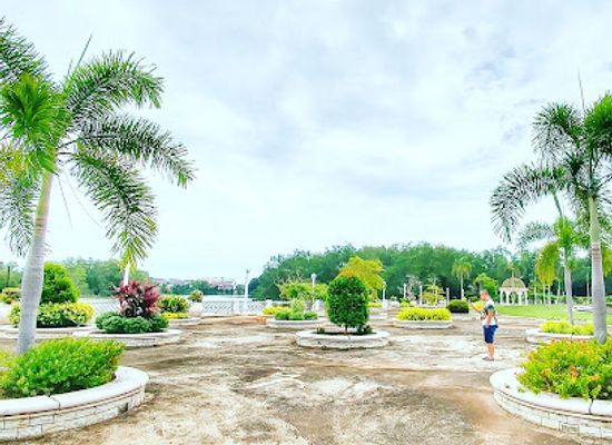 brunei/tutong-river/landmark/taman-jubli-perak