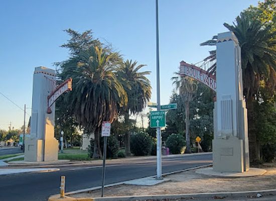 california/fresno/landmark/historic-kearny-blvd-arch