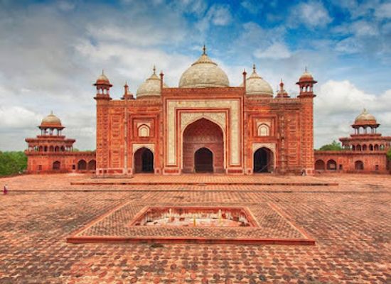 india/central-india/landmark/humayun-s-tomb