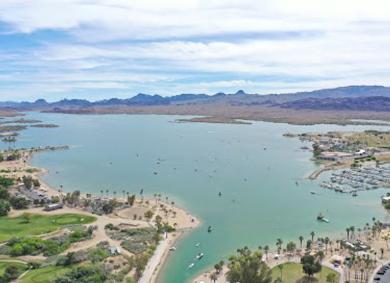 arizona/lake-havasu-city/landmark/london-bridge-beach