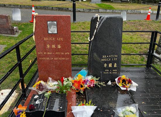 washington/puget-sound/landmark/bruce-lee-and-brandon-lee-grave-sites