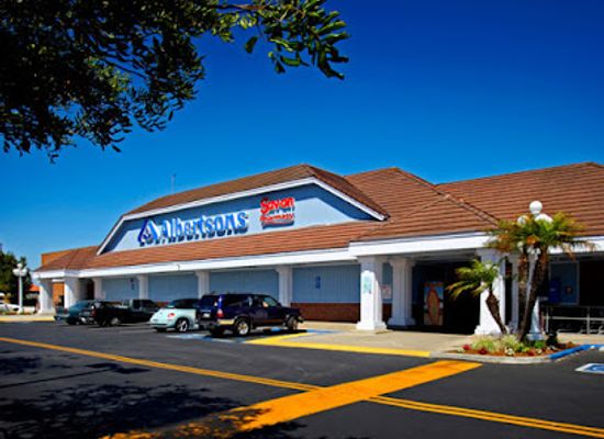 california/huntington-beach/landmark/newland-center