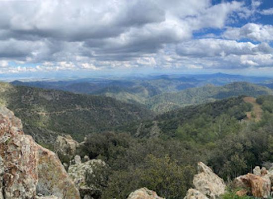 cyprus/machairas-mountains/landmark/spilia-tis-athasias-hiking-trail