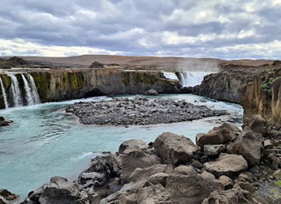 iceland/the-highlands/landmark/hrafnabjargafoss