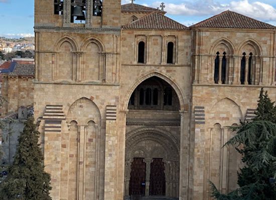 spain/avila/landmark/san-vicente-de-avila