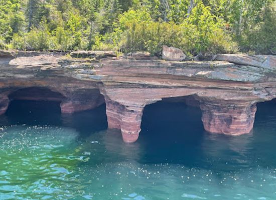 wisconsin/madeline-island/landmark/apostle-islands-maritime-cliffs-state-natural-area