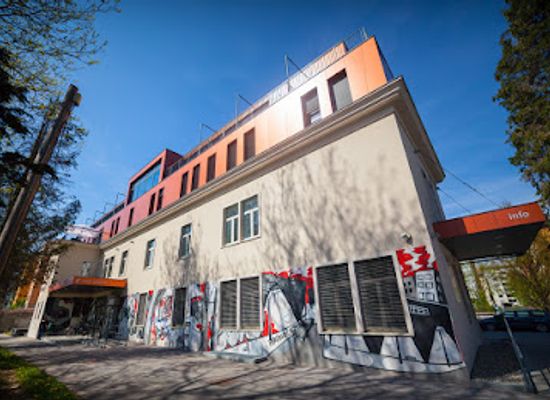 slovenia/drava/landmark/hostel-pekarna