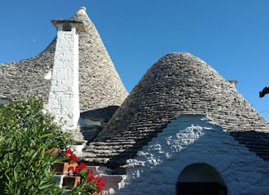 italy/apulia/landmark/charming-trulli-charming-tours