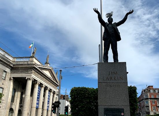 ireland/dublin/landmark/jim-larkin-statue