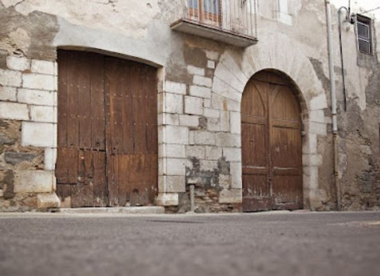 spain/girona/el-mercadal/landmark/sinagoga-puig-del-mercadal