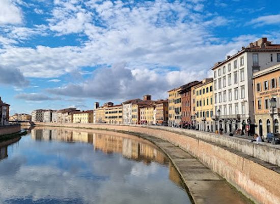 italy/lunigiana/landmark/palazzo-agostini-or-dell-ussero-or-red