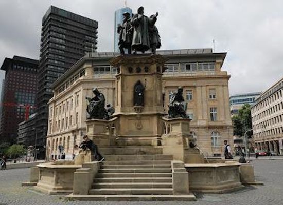 germany/frankfurt/landmark/gutenberg-denkmal